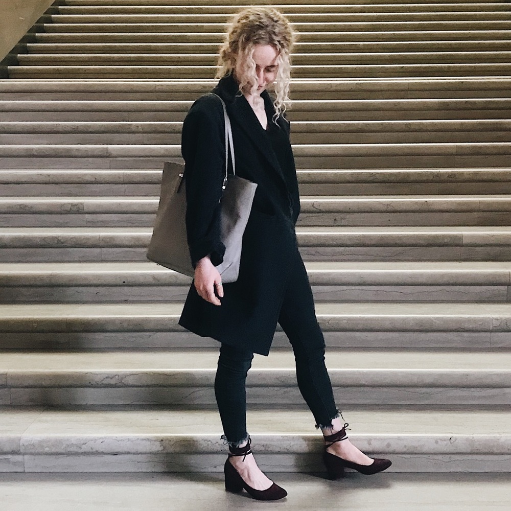Meet your Posher, Caitlin